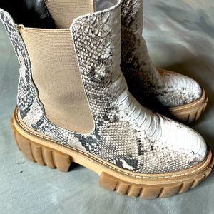 Beautiful Ganni Boots